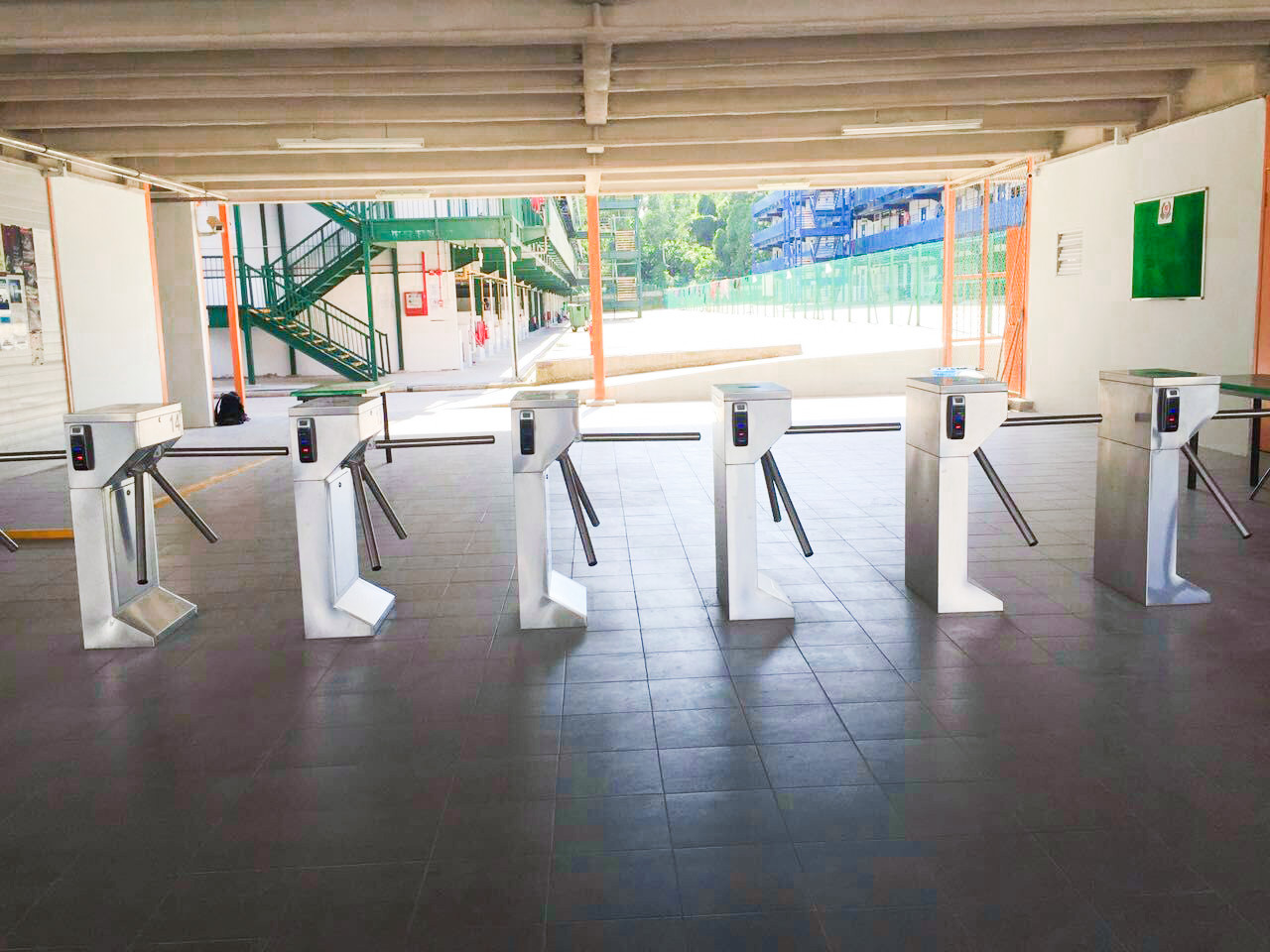 vertical tripod turnstile